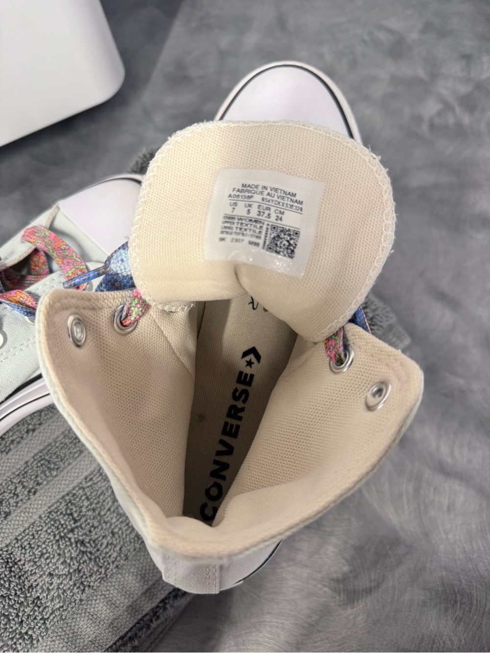 Converse High Top Sneakers in light mint color with Multicolor Patterned Laces - Picture 8 of 16